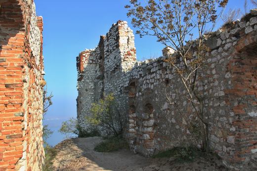 Na zřícenině Dívčí hrad