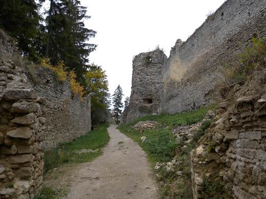 hrad_lietava_DSCN7101.jpg