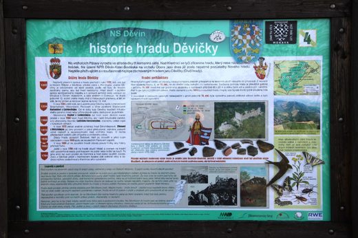 Informační tabule hradu Děvičky
