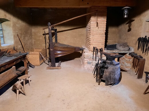 Kovárna ve Valašském muzeu v přírodě
