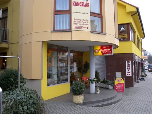 luhacovice_cukrarna_kare_DSCN7682.jpg