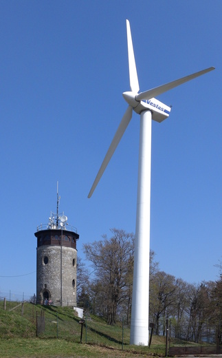 Rozhledna a větrná elektrárna na Hostýně