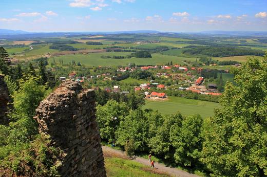 Výhled z hradu Starý Jičín do krajiny